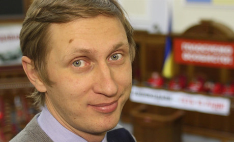 Журналіст «Громадського» родом з Херсона захворів на COVID-19. Поки в легкій формі
