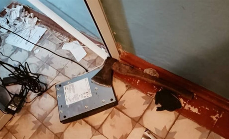 В Кагарлику чоловік намагався пограбувати банкомат