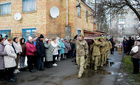 Віддав своє життя, щоб ми мали майбутнє - в Кагарлику попрощалися із воїном Андрієм Рибаком