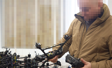 Нікопольська громада передала військовим комплекс FPV-дронів