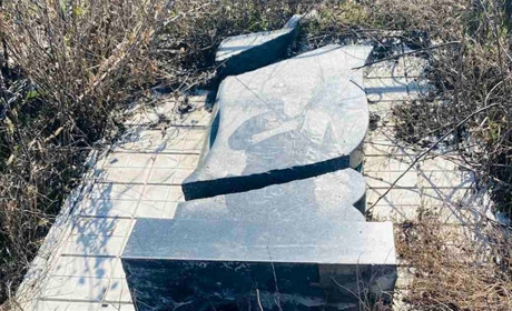 У П’ятихатках пошкодили десятки могил: поліція відкрила кримінальне провадження