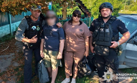 Поліцейські допомогли евакуювати мешканців Шевченківської громади