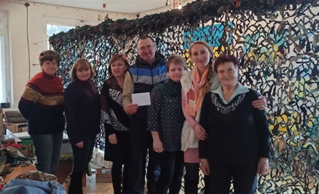 «Для воїна, який мене захищає»…