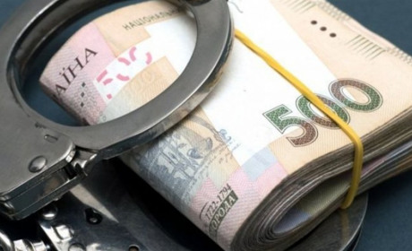 В Одесі колишня керівниця відділення пошти привласнила гроші померлих пенсіонерів