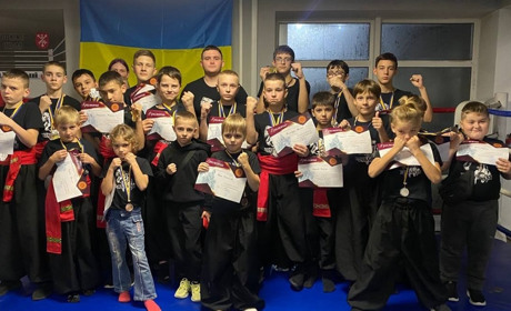 Жмеринські Шаблезуби здобули 30 нагород на чемпіонаті Хмельницької області з Бойового Гопака