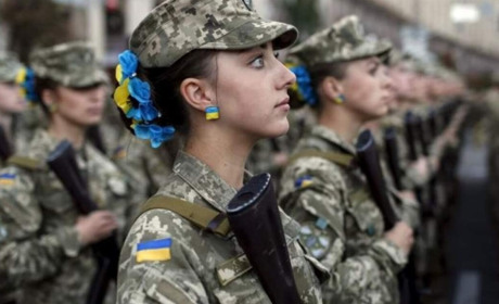 Новорічний подарунок жінкам