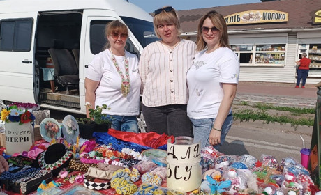 "Янголи Березані" зібрали у Переяславі понад 20 тисяч гривень для ЗСУ під час благодійного ярмарку