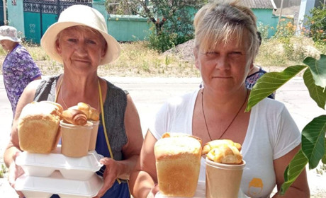 Питна вода для Херсонщини: волонтери фастівського костелу розпочали нову гуманітарну ініціативу