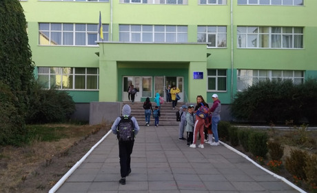 У 13 областях України відновлено навчальний процес після вимушених канікул. А як у Переяславі?