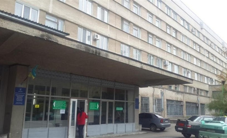 Однорічна дівчинка випала з вікна