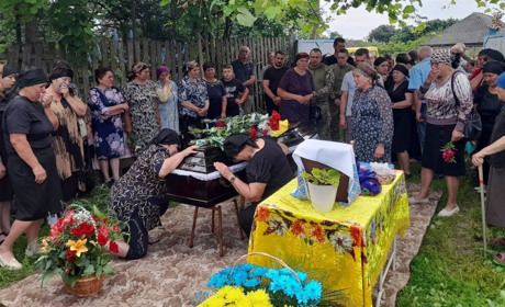 У Глухівській громаді в останню путь провели Ігоря Тюльпу, який боронив нашу свободу під Бахмутом