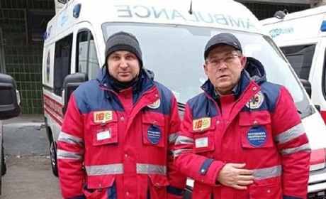 Лозівській громаді передали обіцяні "карети швидкої": автомобілі укомплектовані апаратами ШВЛ