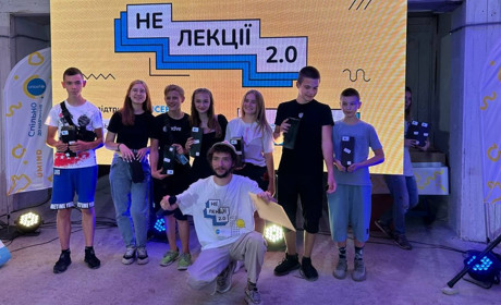 Гуморист і волонтер Василь Байдак провів у Первомайську «НеЛекцію» про мінну безпеку та здоров’я
