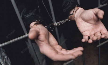 У Херсоні затримали двох підозрюваних в грабежі місцевих жителів