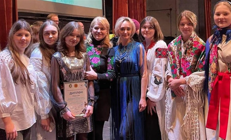 «Яскрава країна»: які нагороди з мистецького форуму привезли сарненські студії танцю й вокалу