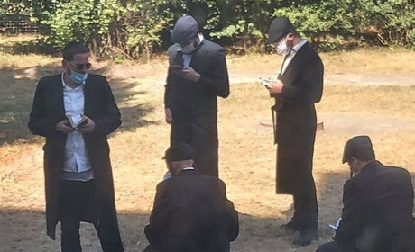 В Бар з'їхалися євреї молитися на місці колишнього кладовища: місцеві мешканці обурені