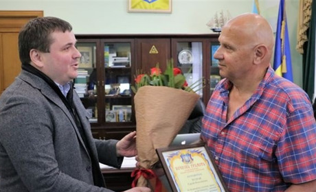 Губернатор нагородив олімпійця з Нової Каховки