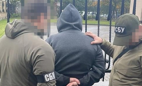 Організовував нелегальні виїзди призовників за кордон: у Луцьку затримали чернігівського депутата