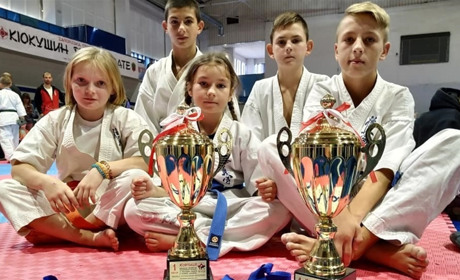 5 нагород високого ґатунку привезли сірогозькі каратисти з Першості Запорізької області з карате