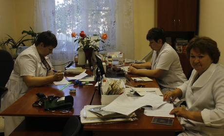 «Мы тоже люди»: главврач попаснянской первички рассказала о работе учреждения