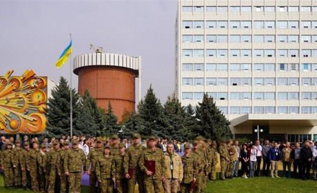 День захисників та захисниць: емоційна зустріч військових з колегами на Південноукраїнській АЕС