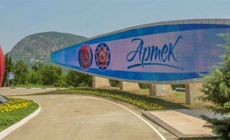 Російська адміністрація ігнорує спалах хвороб у дитячому таборі «Артек» в окупованому Криму