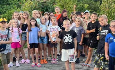 Новини воєнного часу.Старокостянтинівщина.Відпочинок дітей, художній пленер, поетична зустріч,підкуп