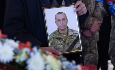 Сарни попрощалися із загиблим Героєм Олександром Лабунським