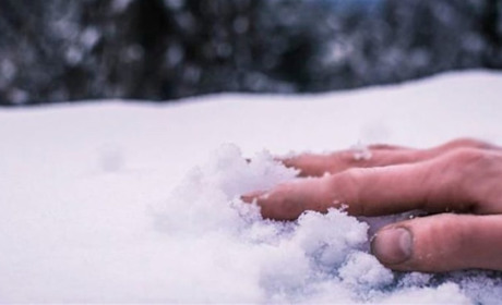 У селі на Сарненщині від переохолодження помер чоловік