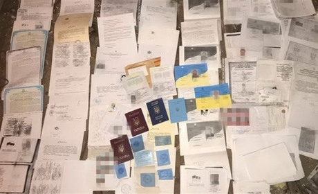 Херсонець нелегально відправляв громадян за кордон