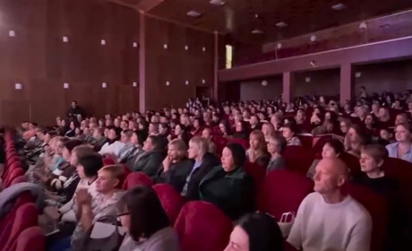 Педагоги Нової Каховки відзначили День вчителя у Миколаєві