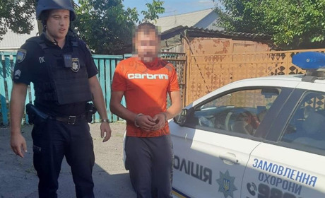 На Черкащині затримали чоловіка, який незаконно проник на територію приватного будинку