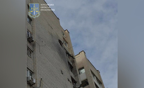 Російські окупанти вбили літнього чоловіка у Херсоні — вдарили з артилерії по місту