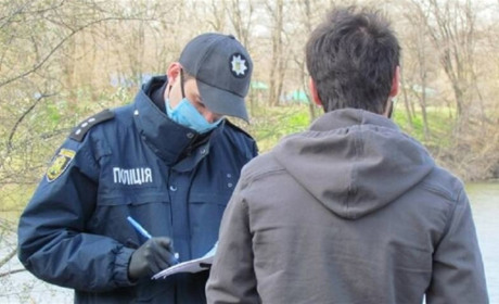 Відмовився одягати захисну маску - отримав 17 тисяч штрафу