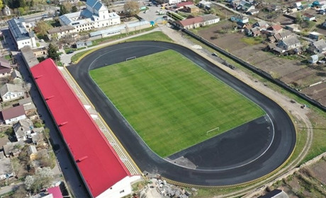 Реконструкція центрального стадіону у Старокостянтинові на фініші. Коли чекати відкриття