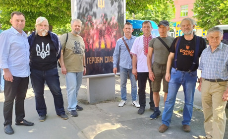 Замість реклами — плакати: В Умані реалізували патріотичний проєкт