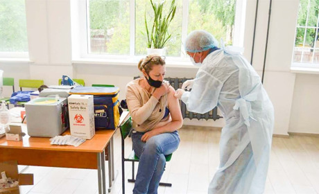 На Кагарличчині щеплювали від коронавірусу освітян і медиків