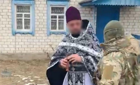 На Сумщині судитимуть настоятеля одного з храмів Шосткинського району. Він зливав інформацію ворогу