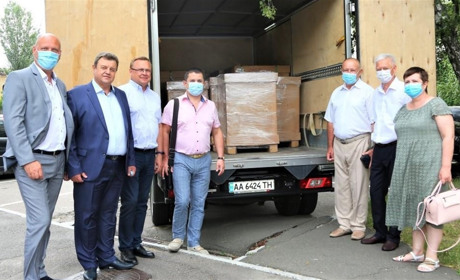 Кагарлицька центральна районна лікарня отримала новий апарат ШВЛ від «Епіцентру»