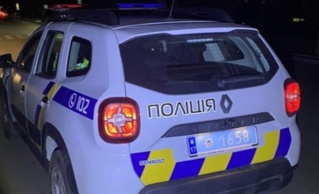 На Переяславщині Nissan в'їхав у Tesla, а на вулиці раптово помер чоловік: хроніка поліції