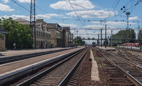 У Покровську потягом травмовано трирічну дитину