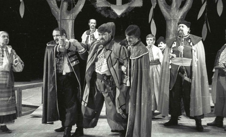 Від 1919 року до сьогодні: історія театру Звягеля в людях, виставах і долях