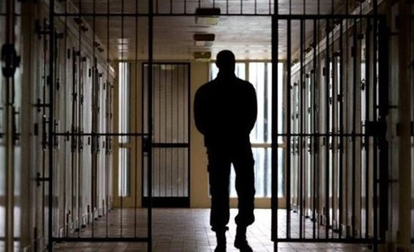 Житель Херсонщини може отримати довічний термін за вбивство та підпал магазину