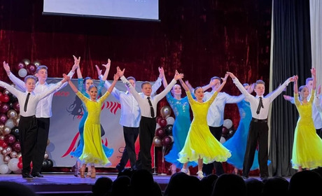 Танцювальний клуб «Данс-ліцей» провів благодійний концерт: збирали гроші для захисників