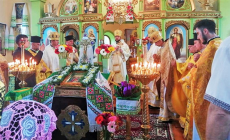 У Балаховичах провели чин освячення престолу храму ПЦУ