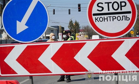 Додаткові поліцейські пости облаштують в передмісті Почаєва через поширення COVID-19