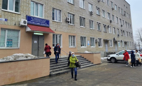 Чи беруть із южноукраїнців гроші за медичні послуги? Відповідає керівництво лікарні