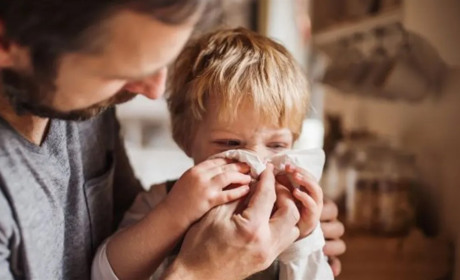 Новий субваріант COVID-19 "Цикада" дістався України: симптоми