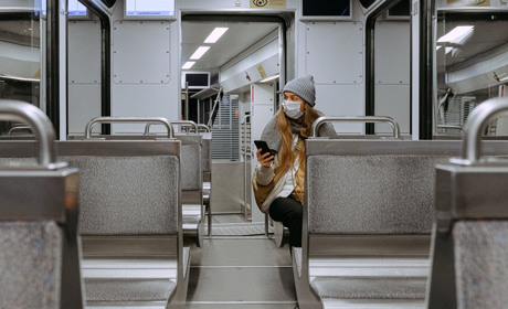 В Україні можуть ввести нові штрафи за відсутність масок: кого і за яких умов штрафуватимуть