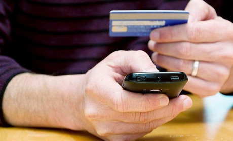 Будьте уважні, не треба надавати інформацію «банківським» шахраям